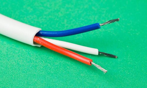 弱電綜合布線(xiàn)中，到底采用屏蔽雙絞線(xiàn)還是非屏蔽雙絞線(xiàn)？ 